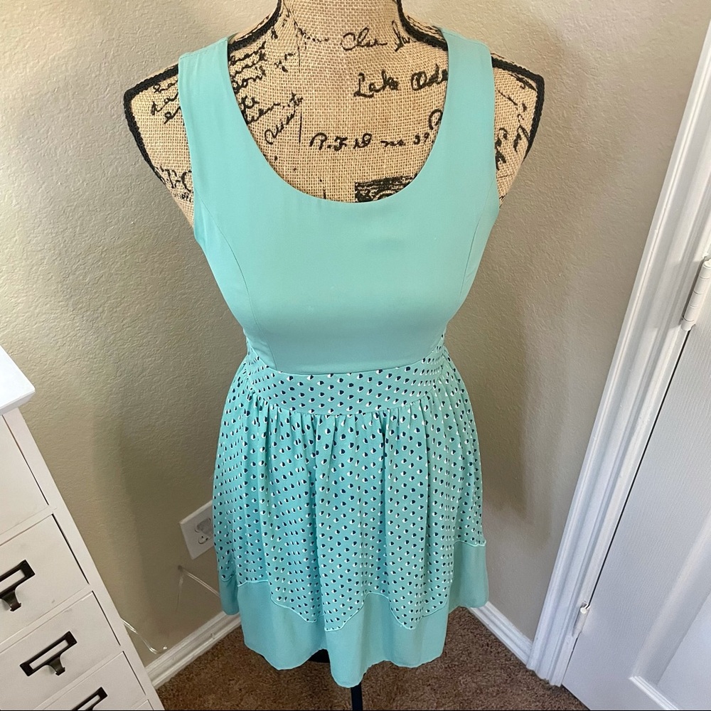 DOE & RAE : Sleeveless Chiffon Tiffany Blue Dress - Picture 3 of 9